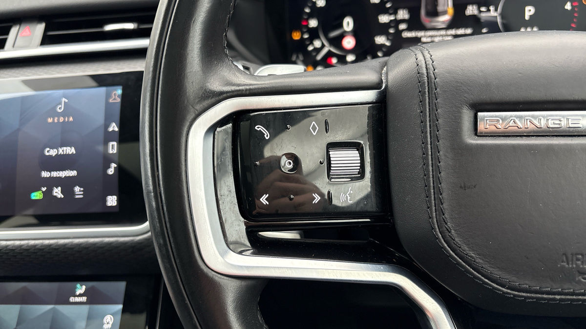 Land Rover Range Rover Velar Image 13