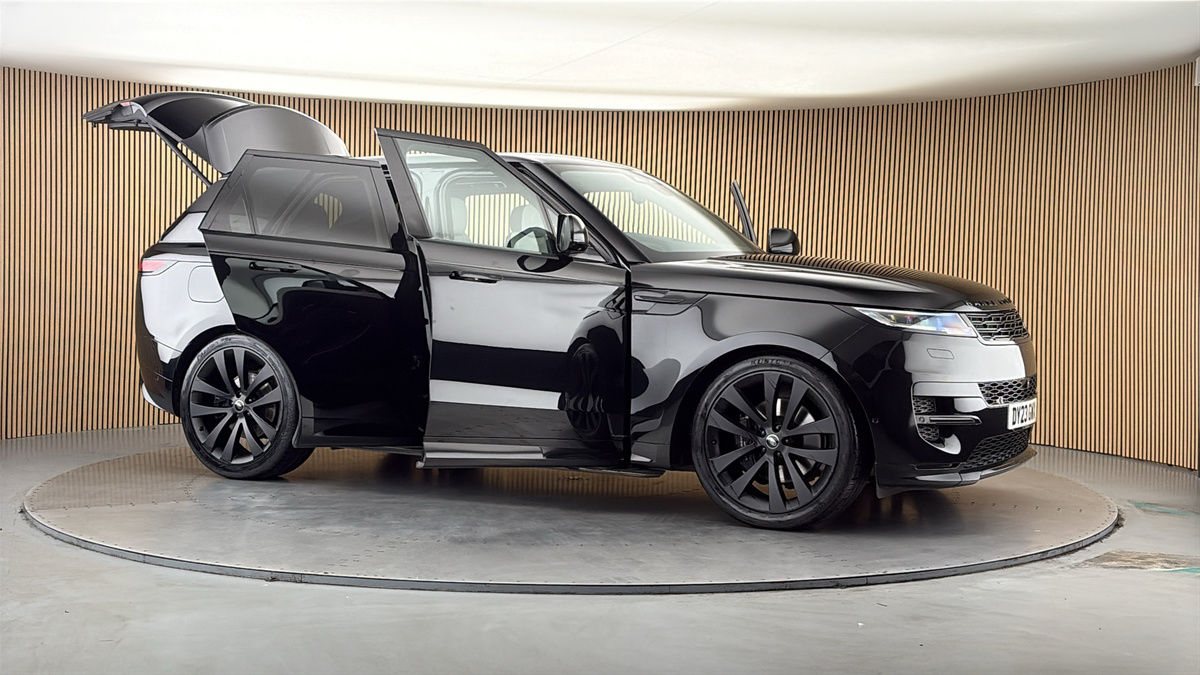 More views of Land Rover Range Rover Sport