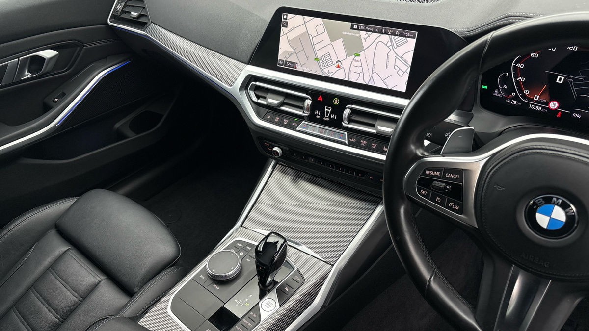 BMW 3 Series Image 18