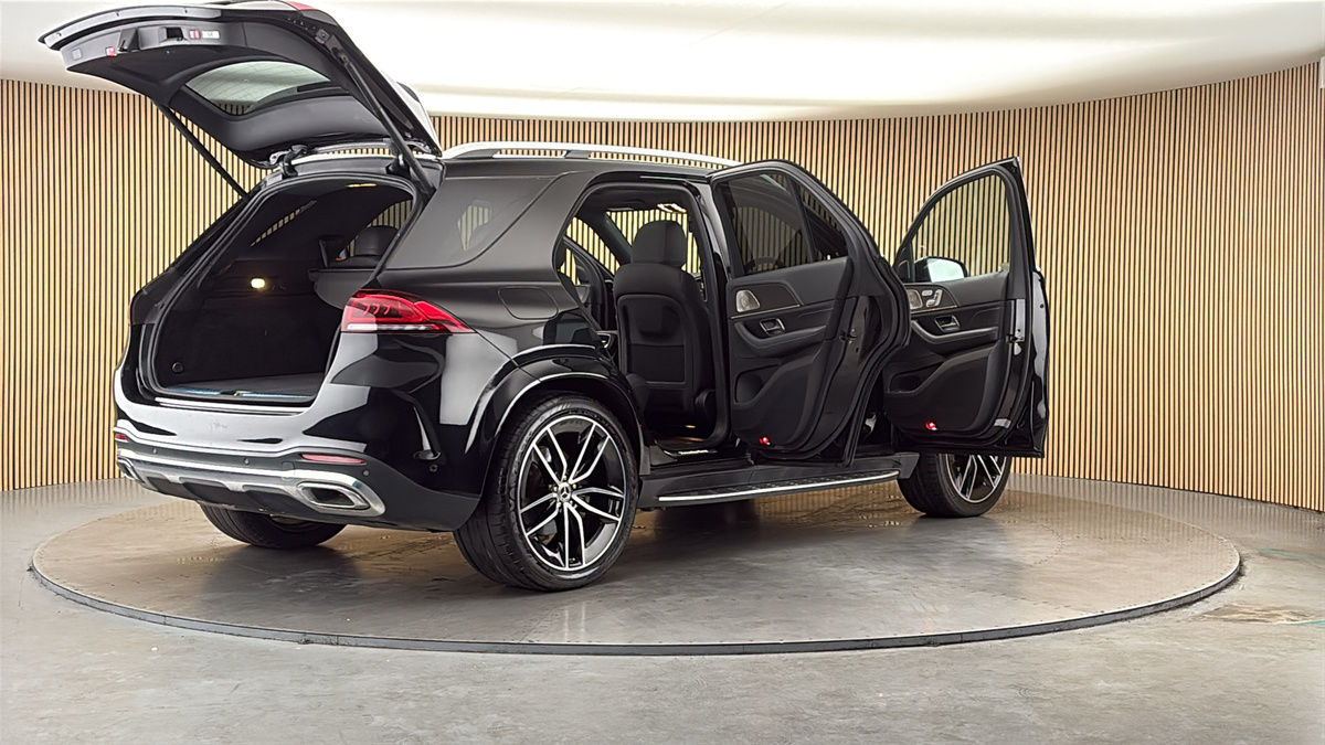 More views of Mercedes-Benz GLE