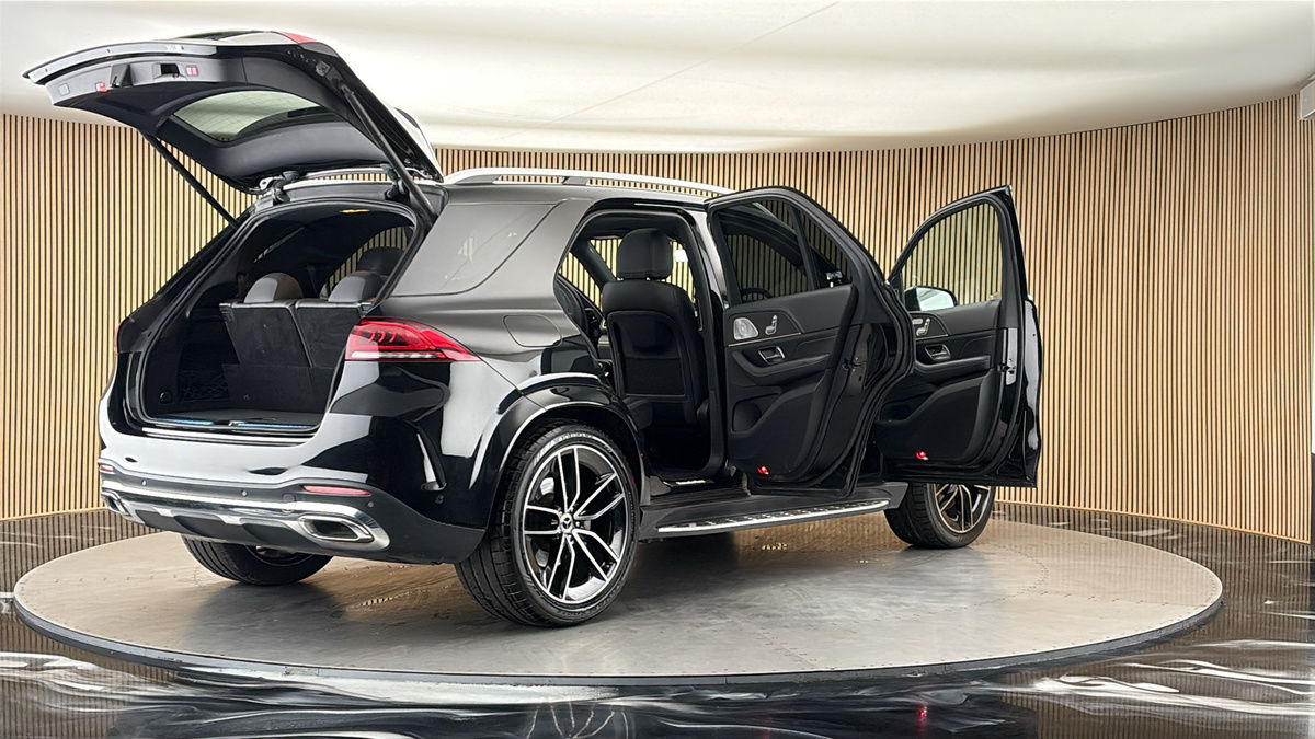 More views of Mercedes-Benz GLE
