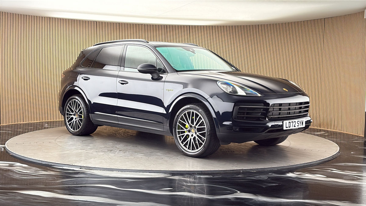 More views of Porsche Cayenne