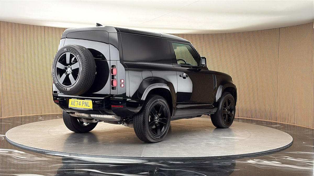 More views of Land Rover Defender 90