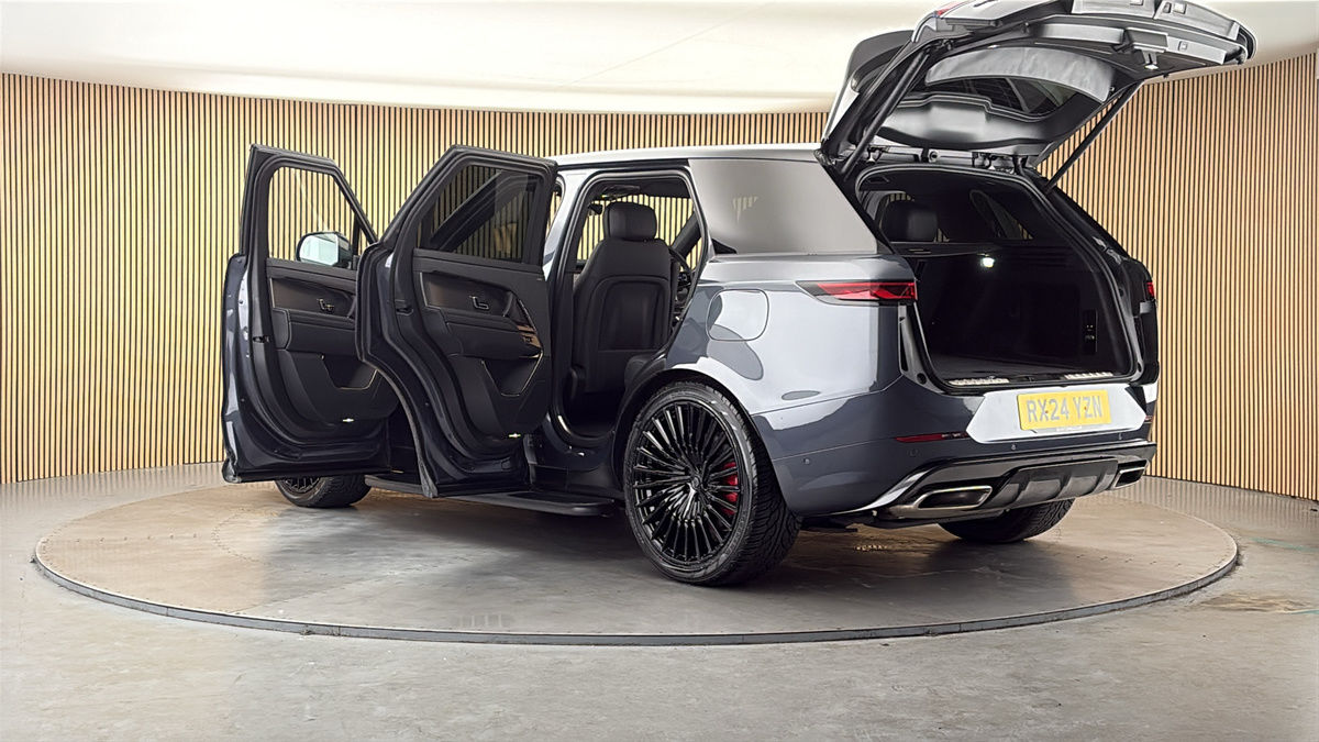 More views of Land Rover Range Rover Sport