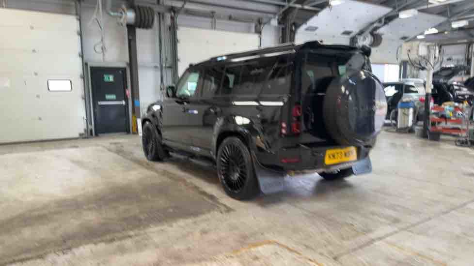More views of Land Rover Defender 110