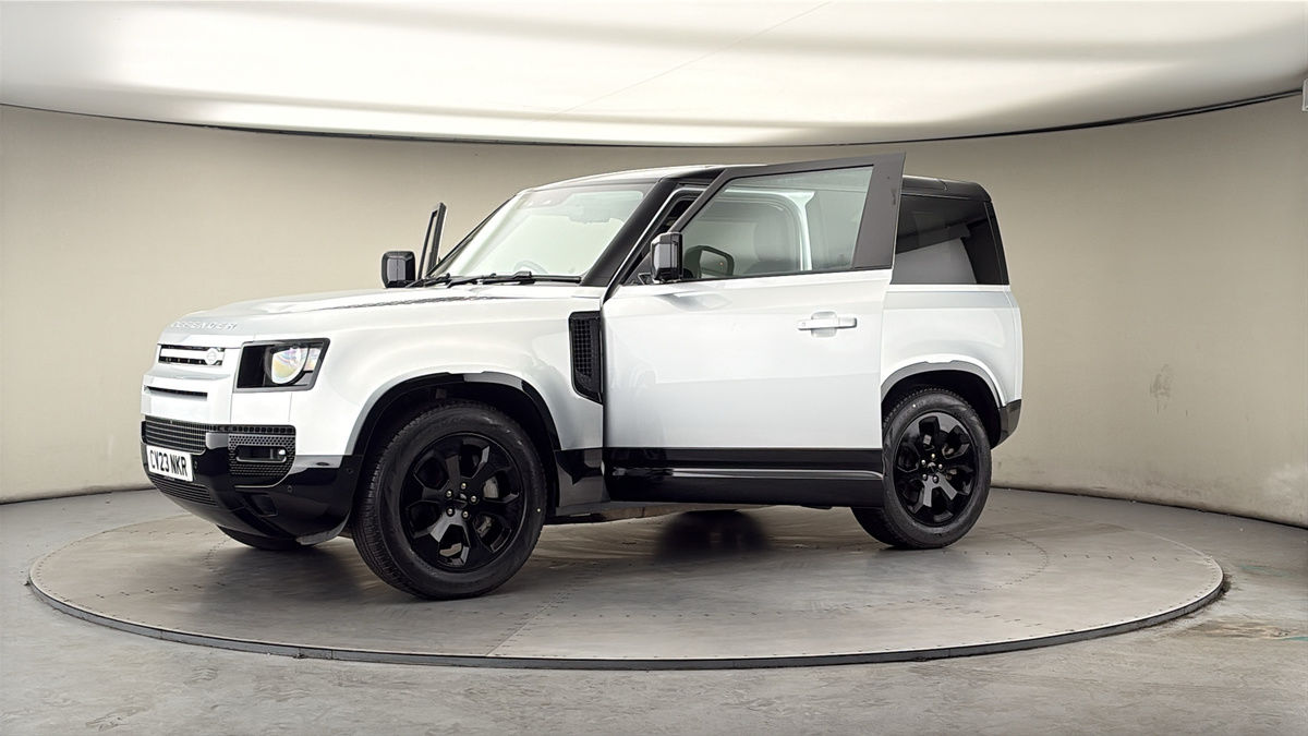 More views of Land Rover Defender 90