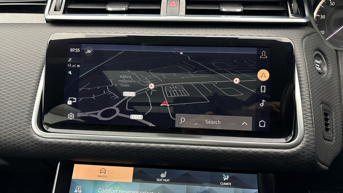 Land Rover Range Rover Velar Image 17