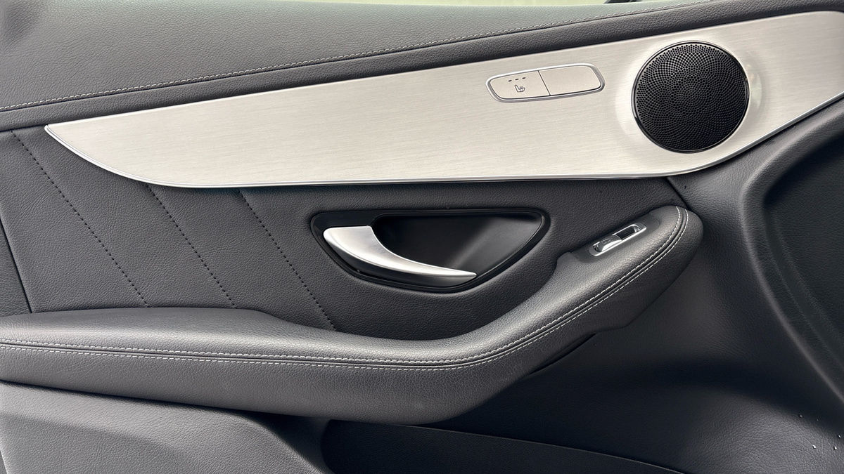 Mercedes-Benz GLC Image 19