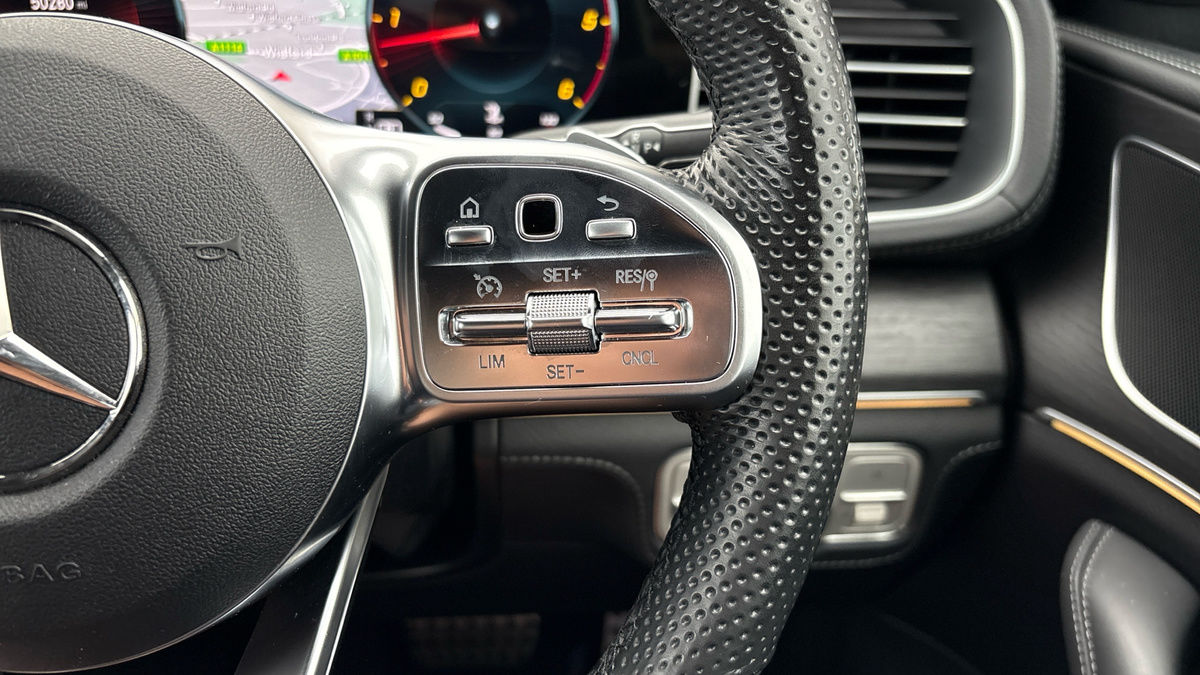Mercedes-Benz GLE Image 14