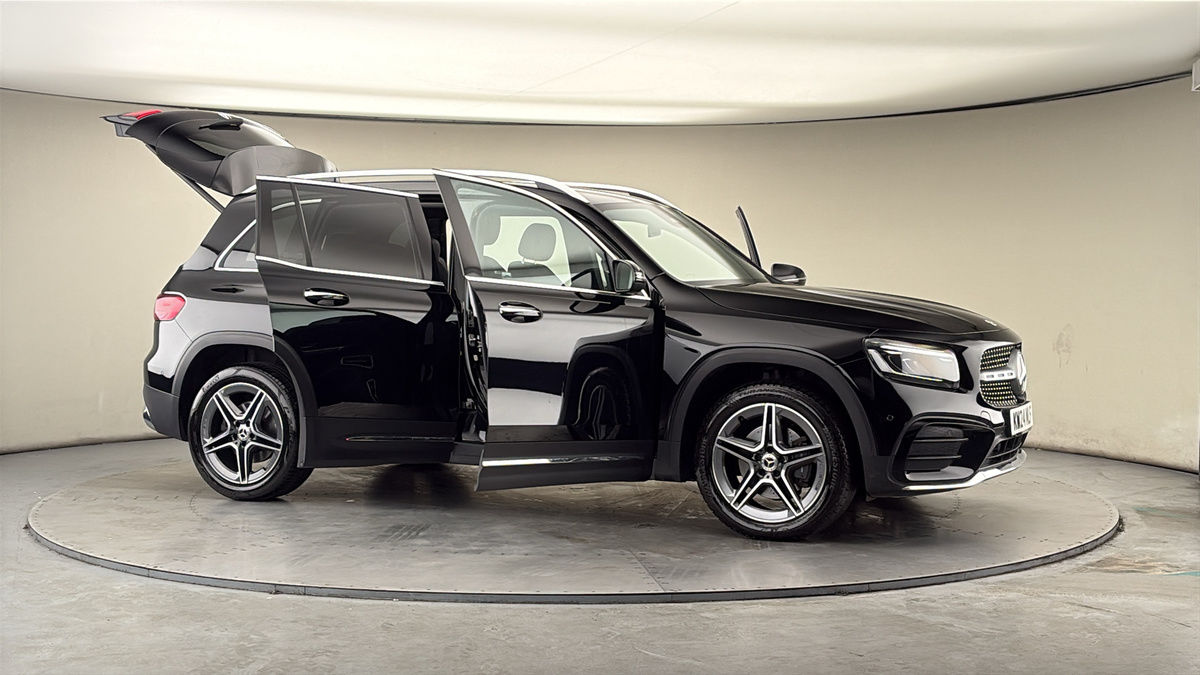 More views of Mercedes-Benz GLB