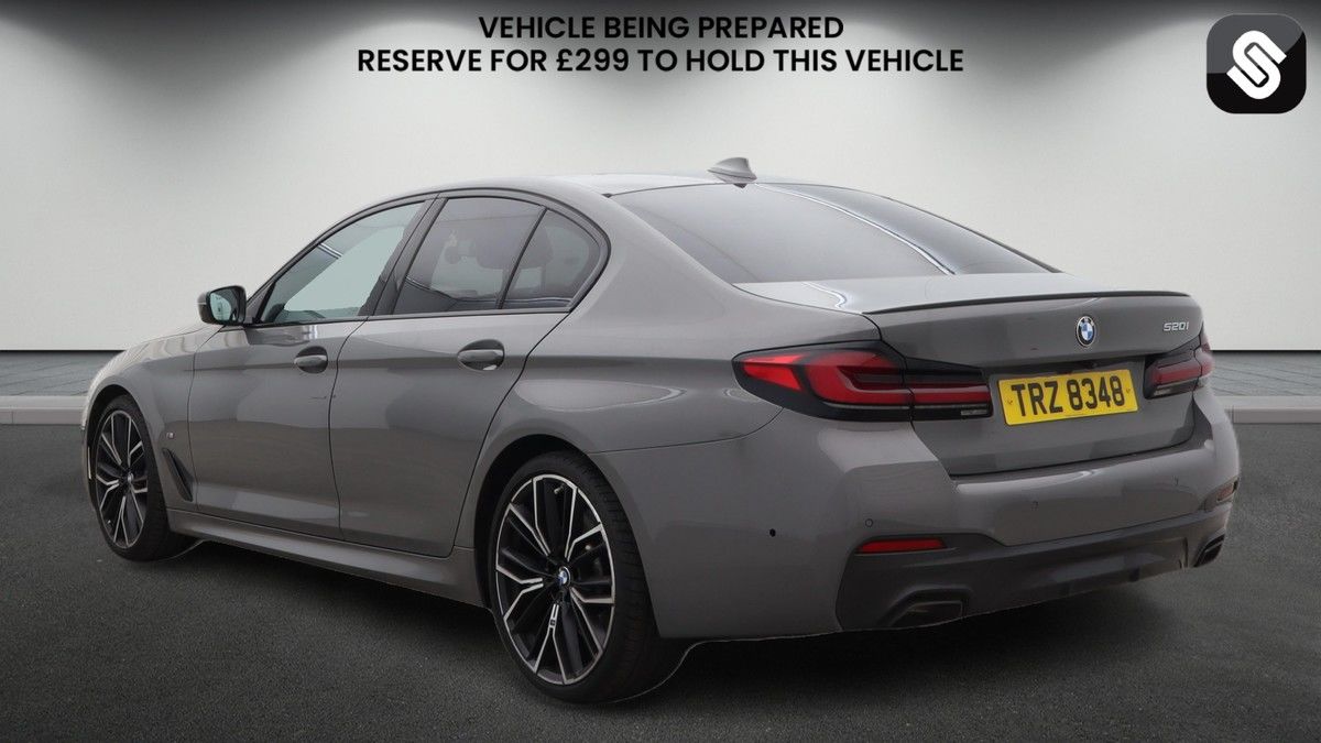 BMW 5 Series Image 3