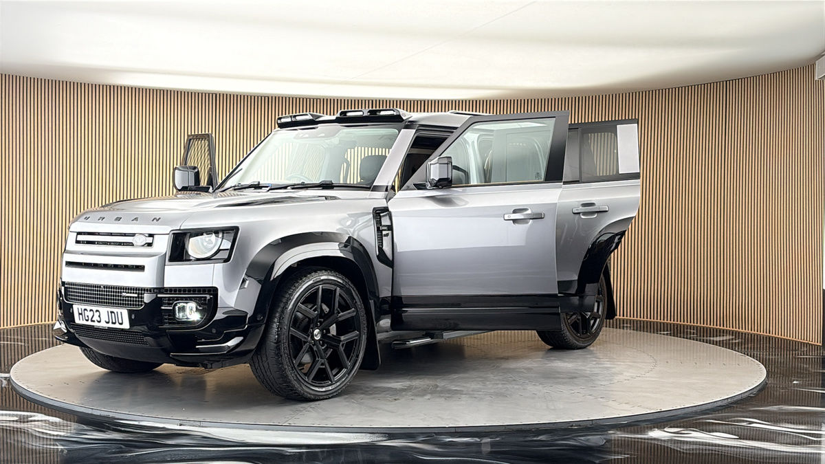 More views of Land Rover Defender 110