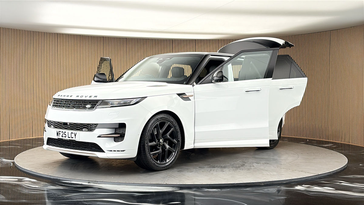 More views of Land Rover Range Rover Sport