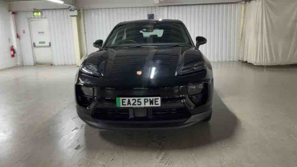 More views of Porsche Macan