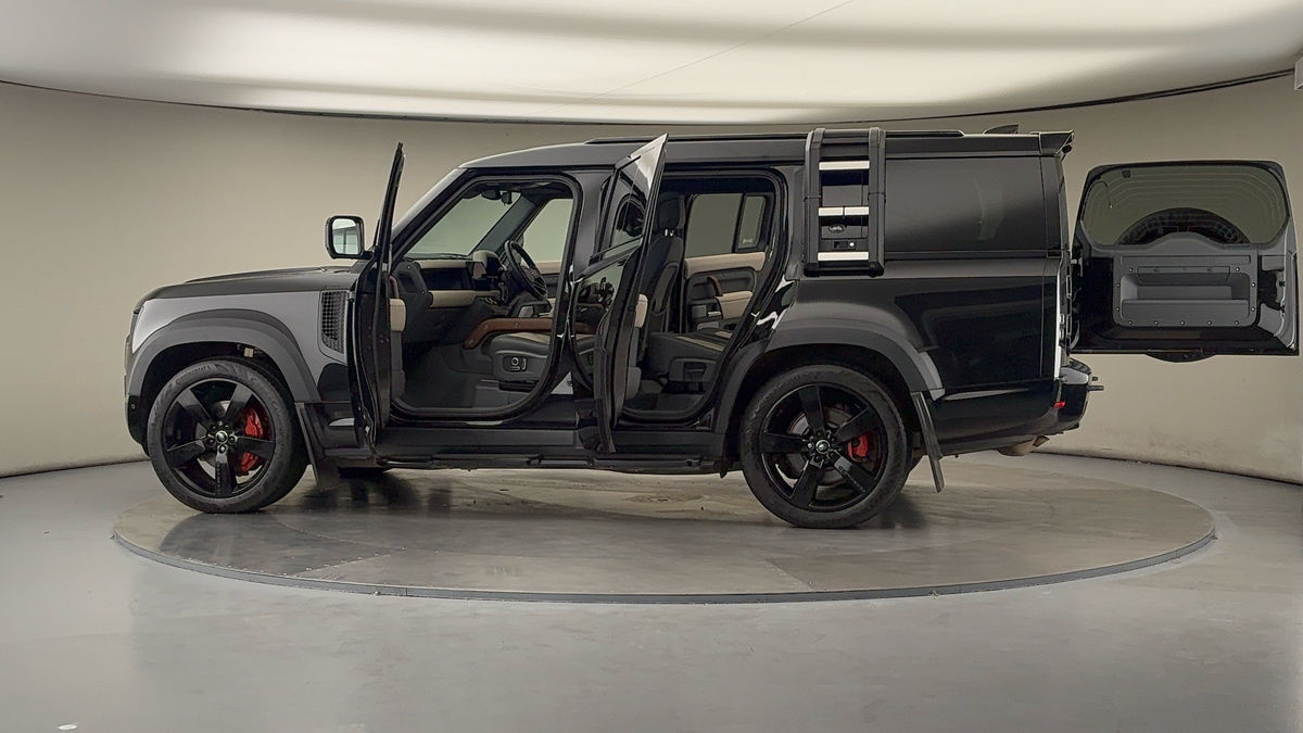 More views of Land Rover Defender 130