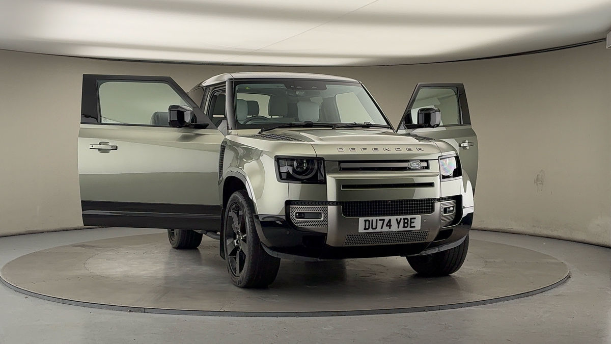 More views of Land Rover Defender 90