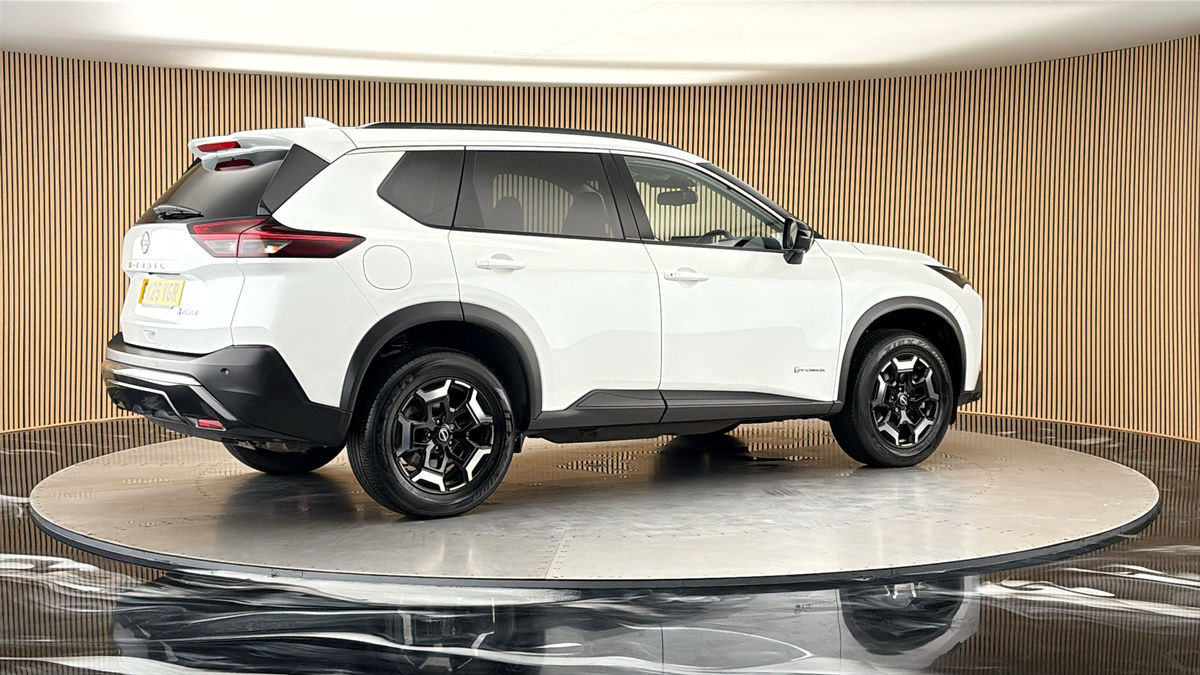 More views of Nissan X-Trail