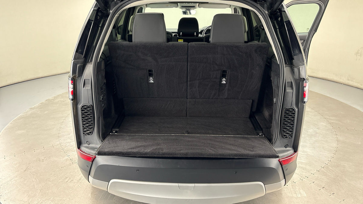 Land Rover Discovery Image 11