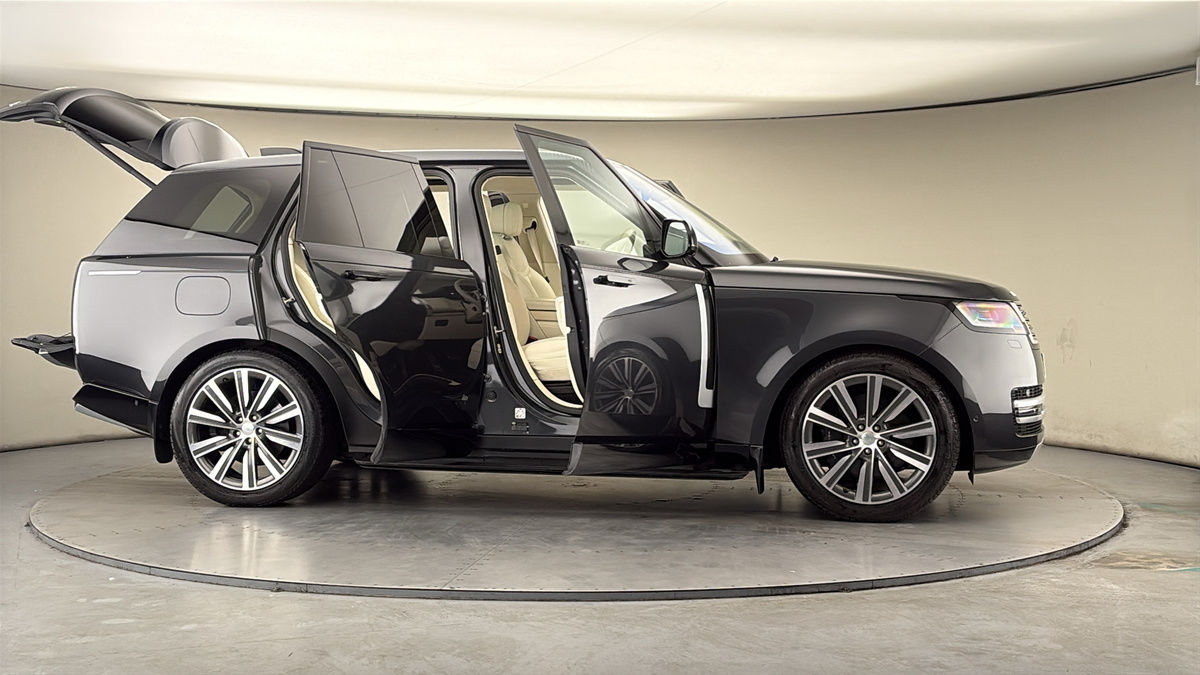 More views of Land Rover Range Rover