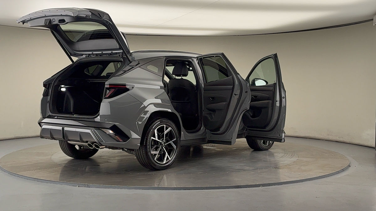 More views of Hyundai TUCSON