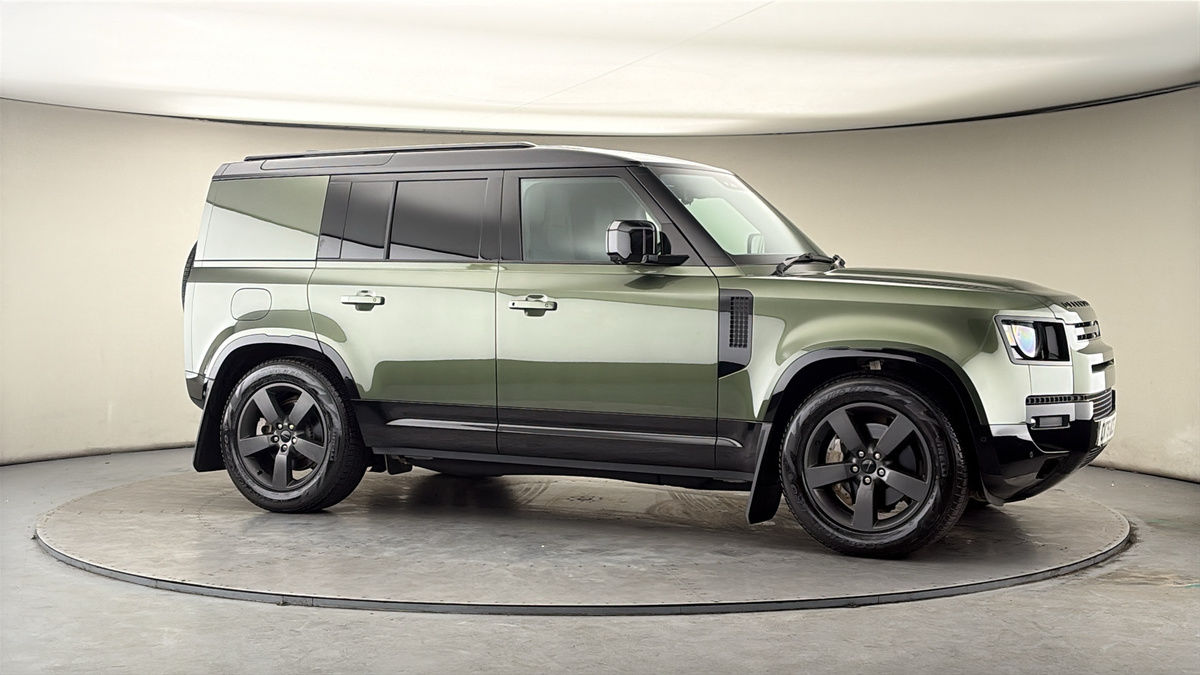 More views of Land Rover Defender 110