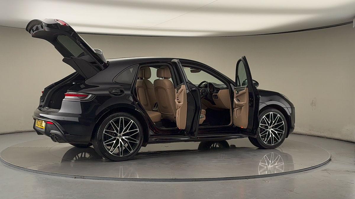 More views of Porsche Macan