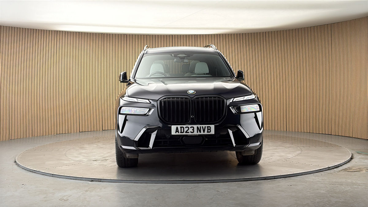 More views of BMW X7