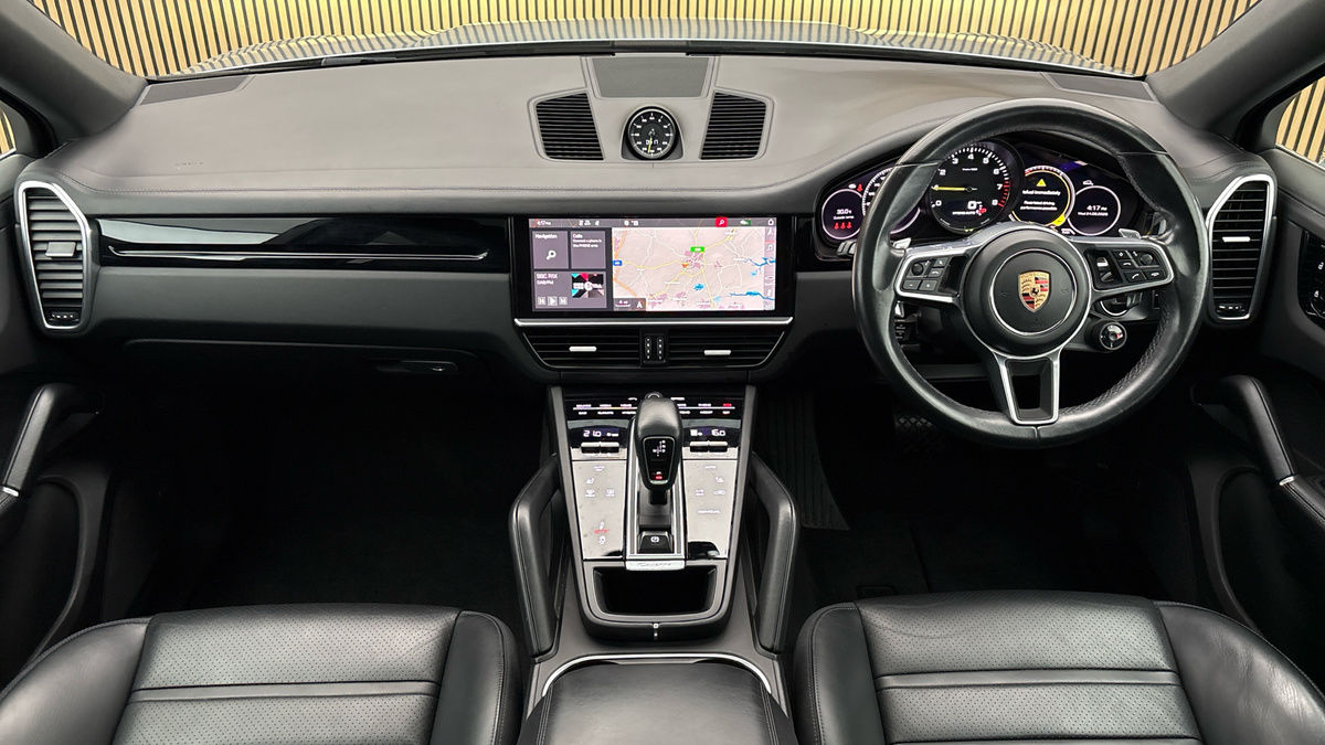Porsche Cayenne Image 12
