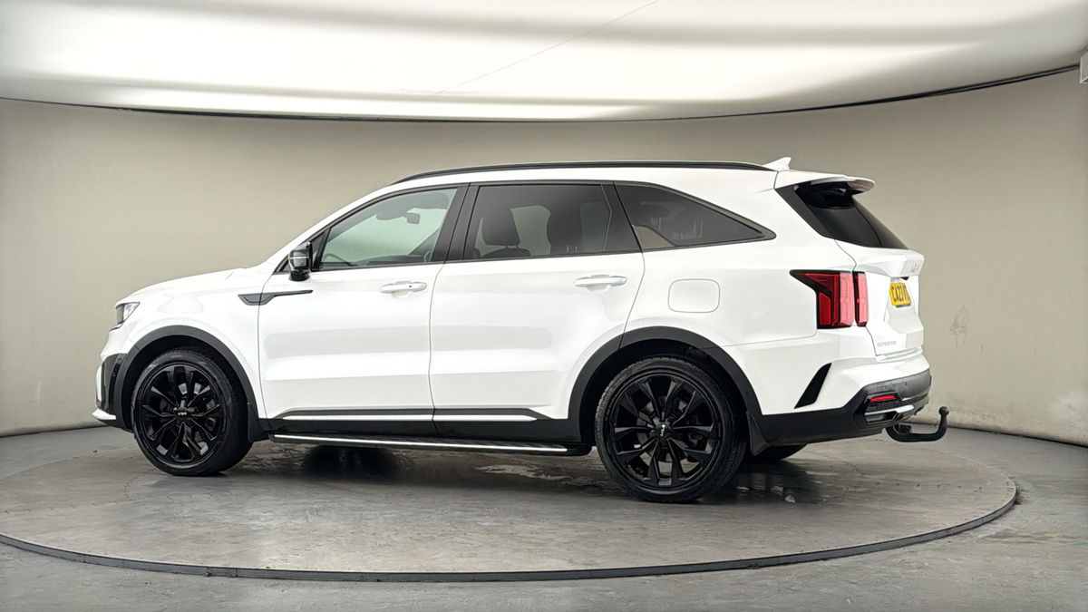 More views of Kia Sorento