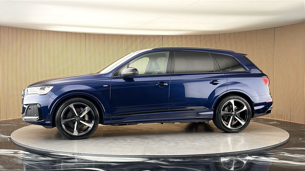 More views of Audi Q7