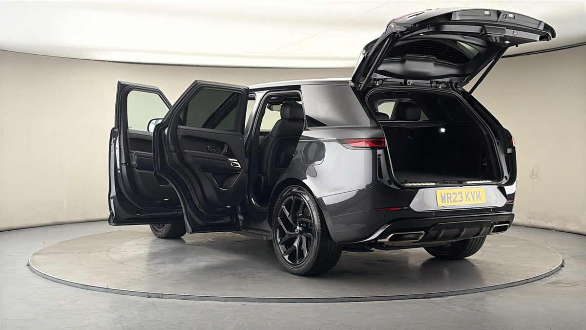 More views of Land Rover Range Rover Sport