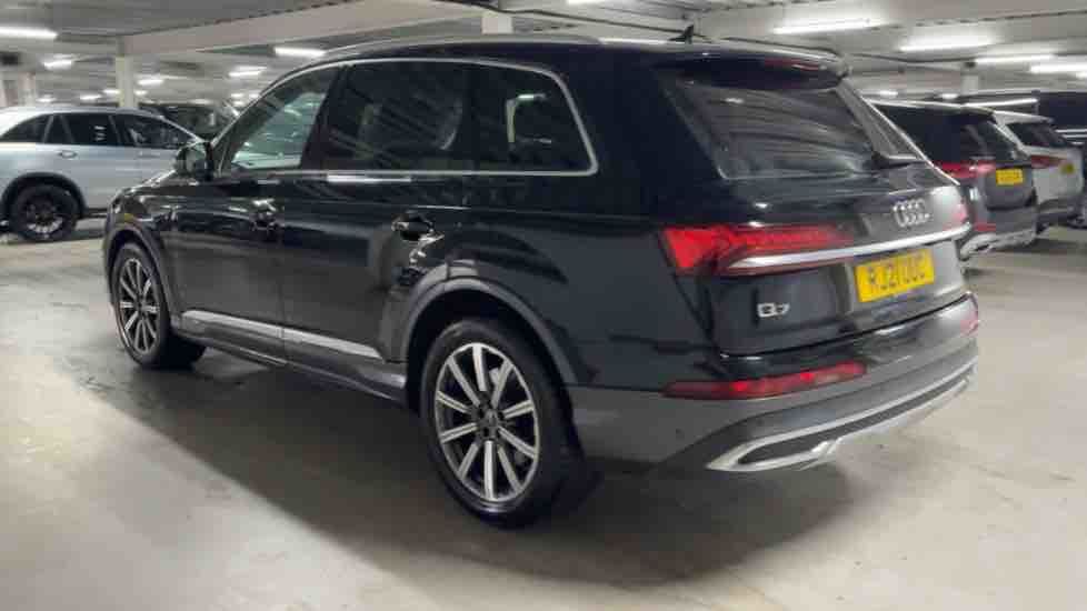More views of Audi Q7
