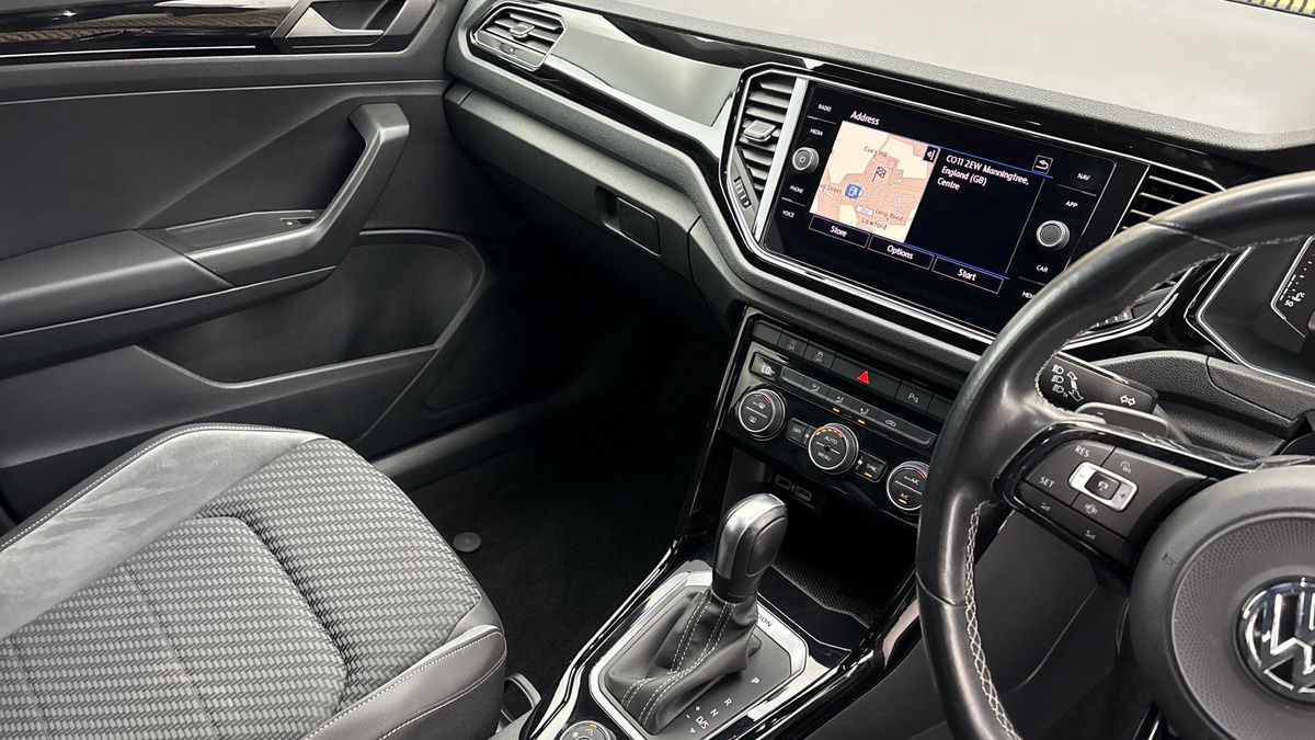 Volkswagen T-Roc Image 18