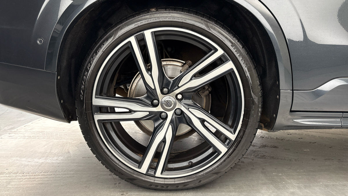 Volvo XC90 Image 10