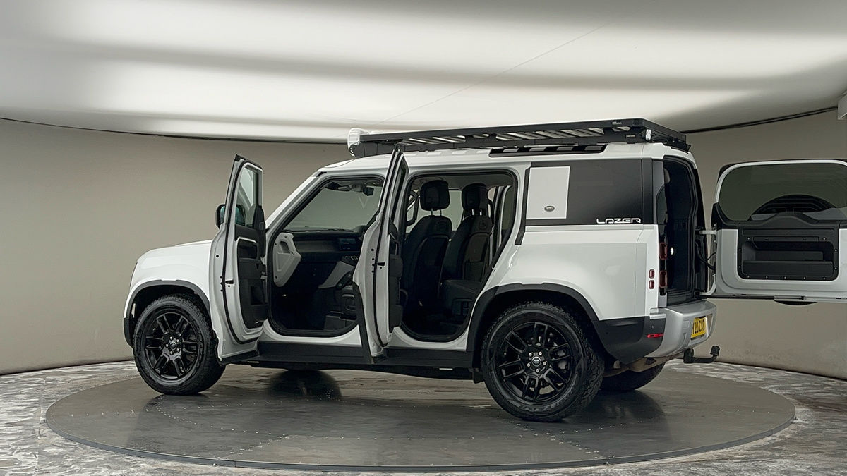 More views of Land Rover Defender 110