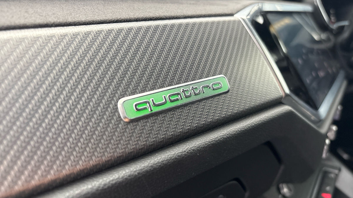 Audi RS Q3 Image 28