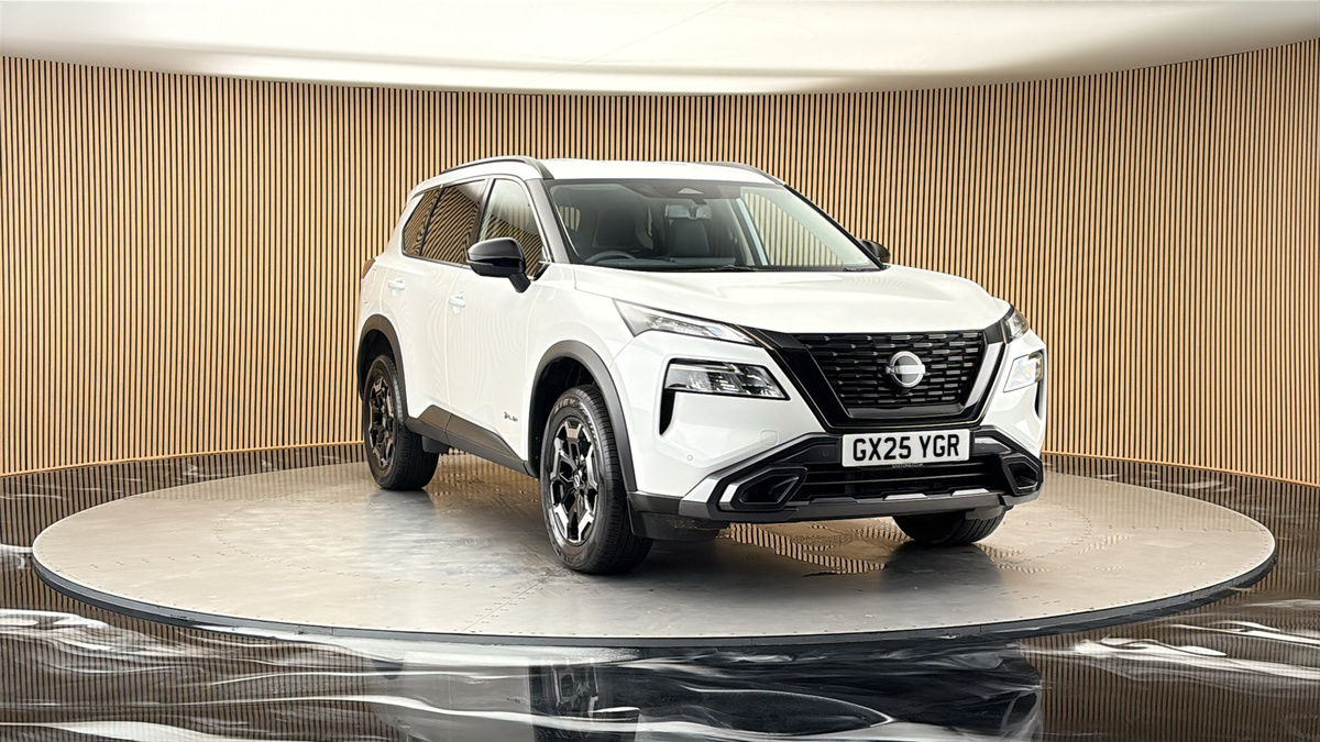 More views of Nissan X-Trail