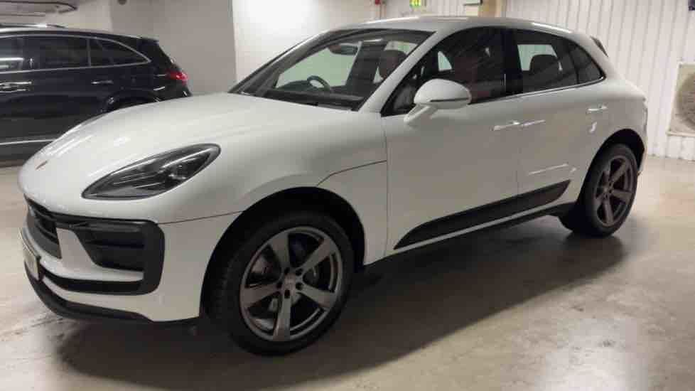 More views of Porsche Macan