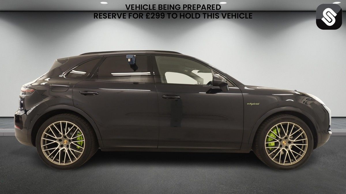 Porsche Cayenne Image 5