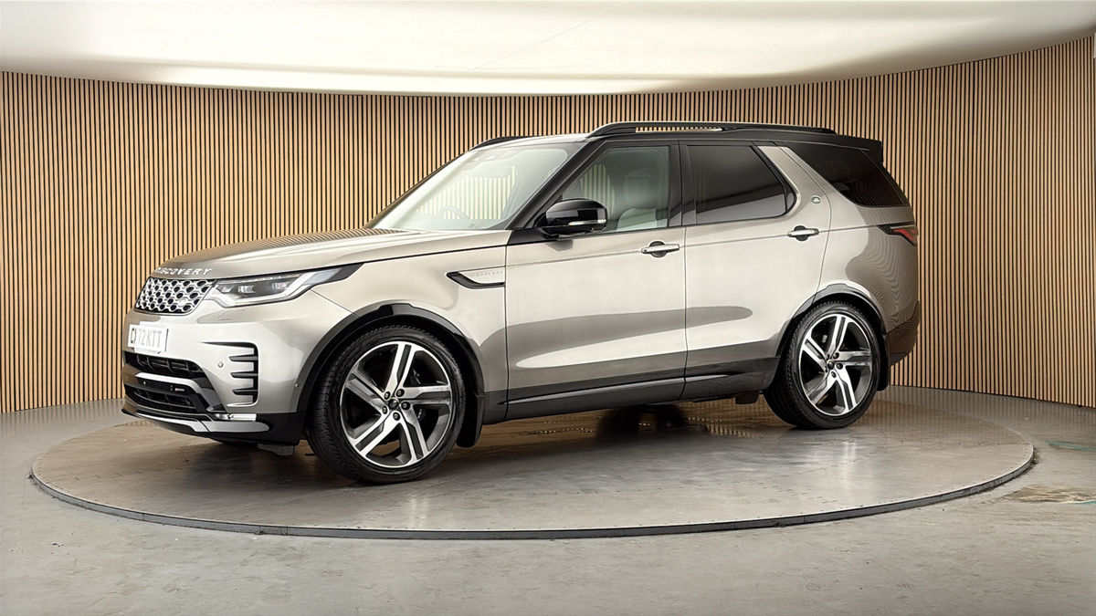 More views of Land Rover Discovery
