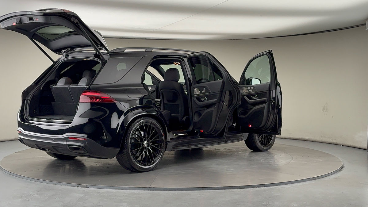 More views of Mercedes-Benz GLE