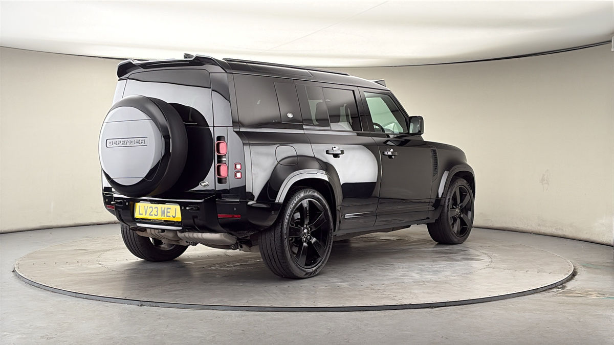 More views of Land Rover Defender 110