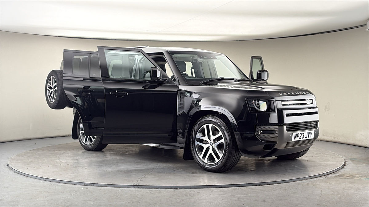 More views of Land Rover Defender 110