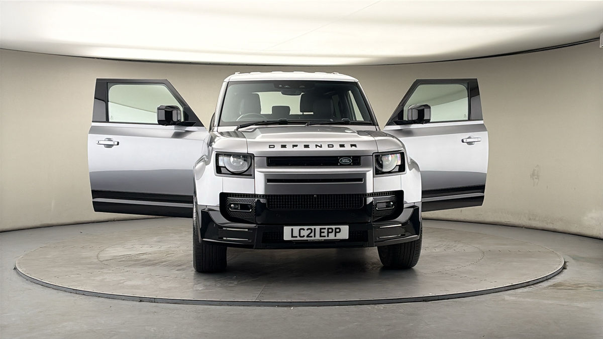 More views of Land Rover Defender 90