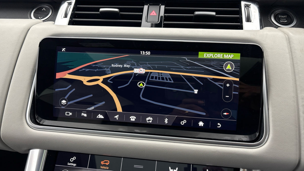 Land Rover Range Rover Sport Image 17