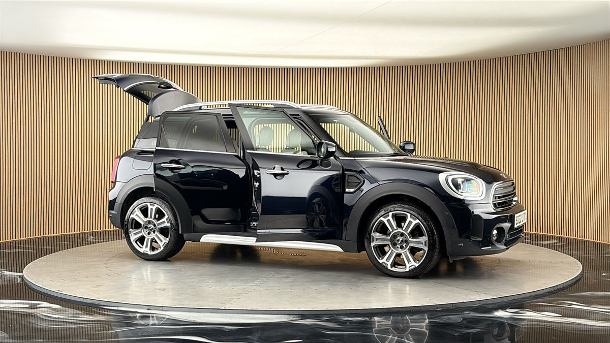 More views of MINI Countryman