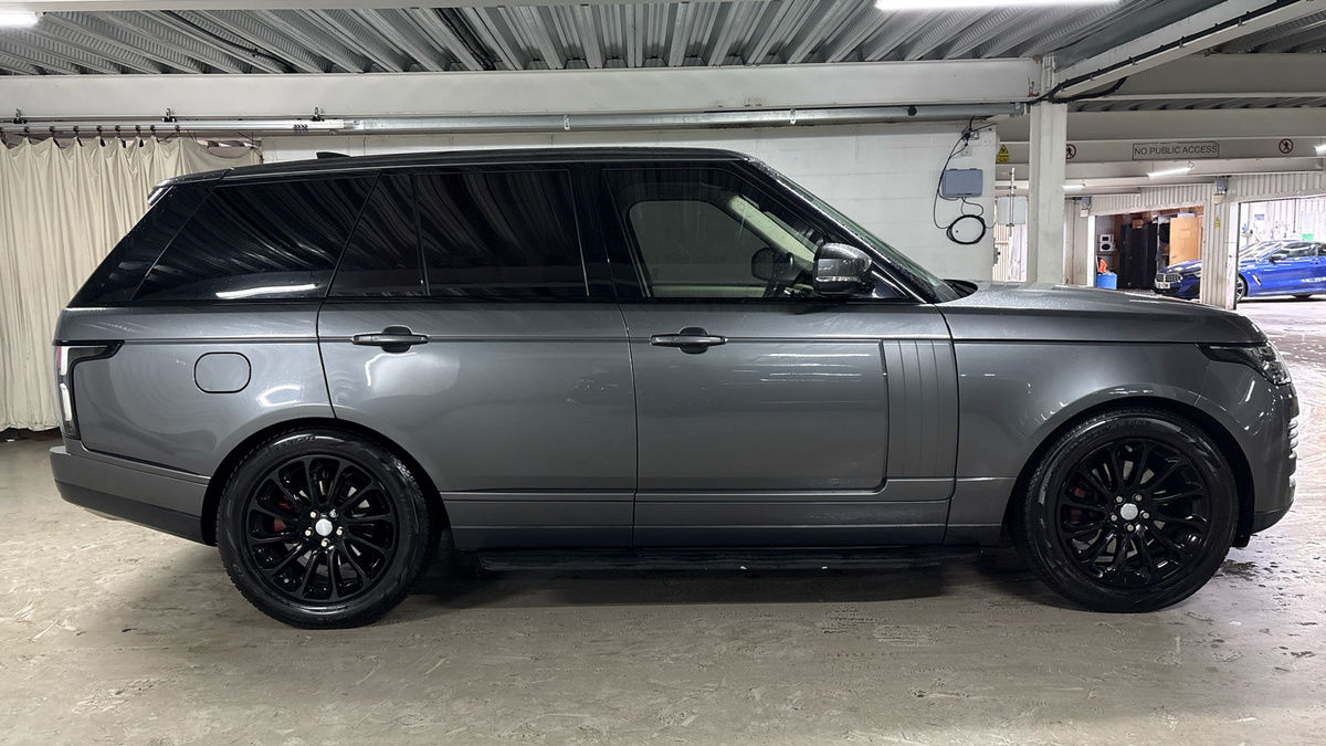 Land Rover Range Rover Image 32