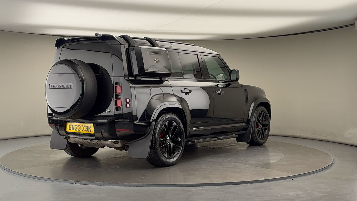 More views of Land Rover Defender 110