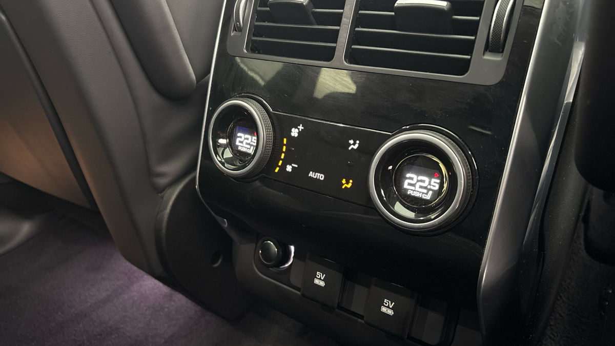 Land Rover Range Rover Sport Image 25