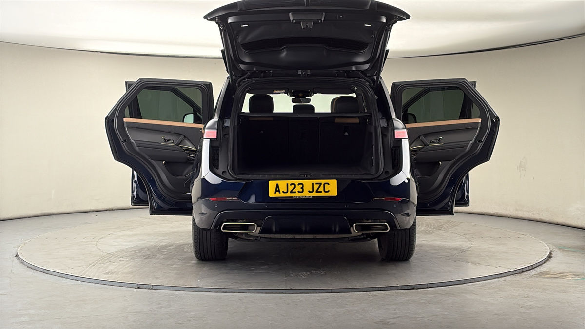 More views of Land Rover Range Rover Sport